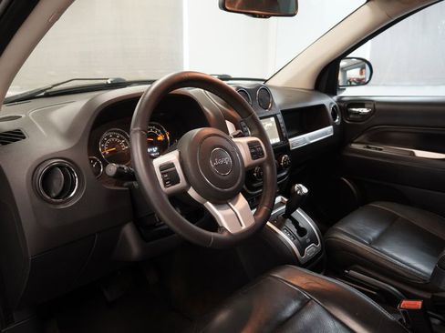 Used 2017 Jeep Compass High Altitude AWD/4WD image 7