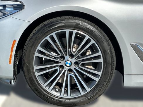 Used 2018 BMW 530i image 12