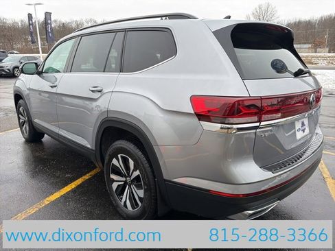 Used 2024 Volkswagen Atlas SE image 5