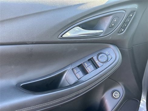 Certified 2021 Buick Encore GX Essence w/ Advanced Technology Package image 23