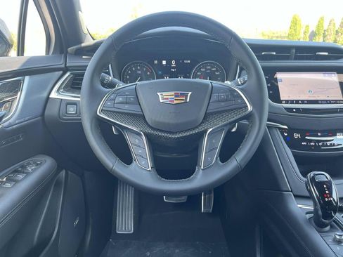 New 2026 Cadillac XT5 Sportv w/ LPO, Onyx Lite Package AWD/4WD image 14