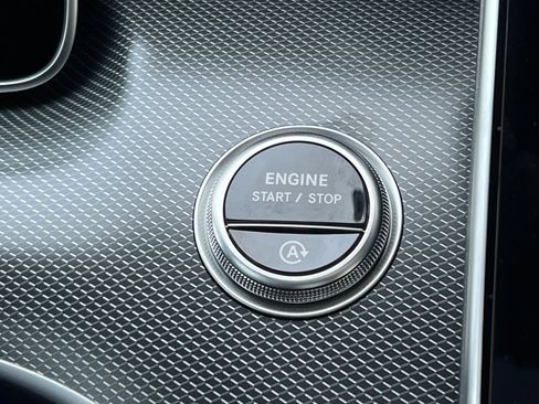 New 2025 Mercedes-Benz C 300 4MATIC Sedan image 28
