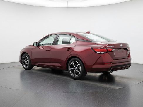 Used 2025 Nissan Sentra SV image 6