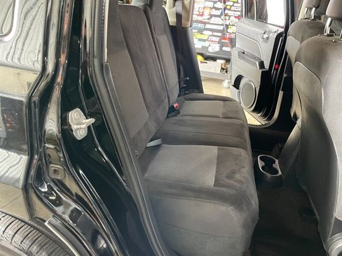 Used 2016 Jeep Patriot Latitude FWD image 19