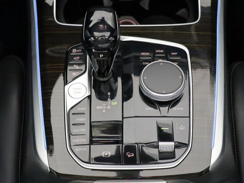 Used 2021 BMW X5 xDrive45e w/ Parking Assistance Package image 38