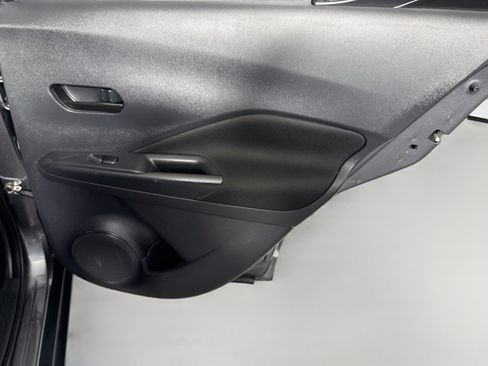 Used 2021 Nissan Kicks S FWD image 28
