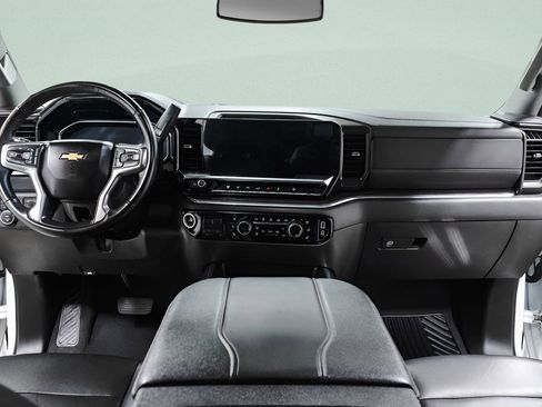 Used 2024 Chevrolet Silverado 2500 LTZ w/ LTZ Convenience Package AWD/4WD image 10