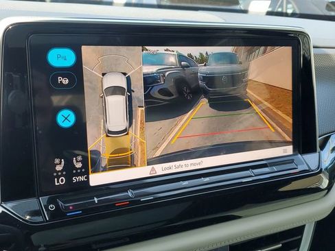 New 2026 Volkswagen Atlas Cross Sport SEL Premium R-Line image 31