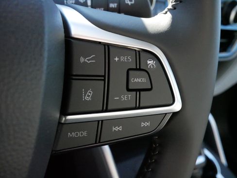 Certified 2026 Toyota Highlander XLE image 25