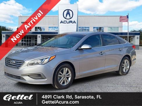 Used 2016 Hyundai Sonata SE image 1