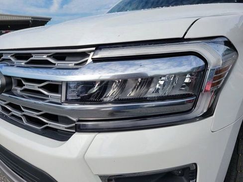 Used 2022 Ford Expedition Max Platinum AWD/4WD image 16