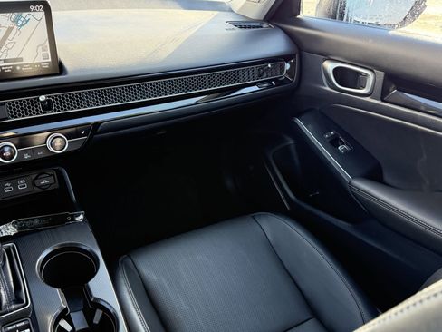 Used 2024 Honda Civic Touring image 14