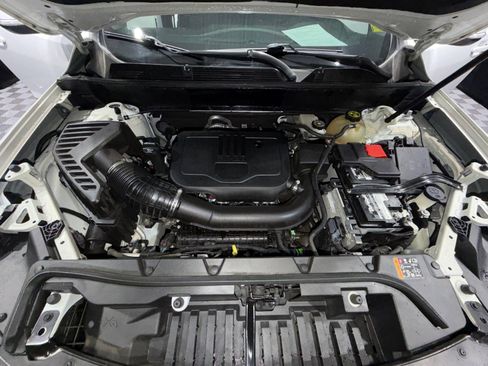 Used 2023 GMC Acadia SLT image 21