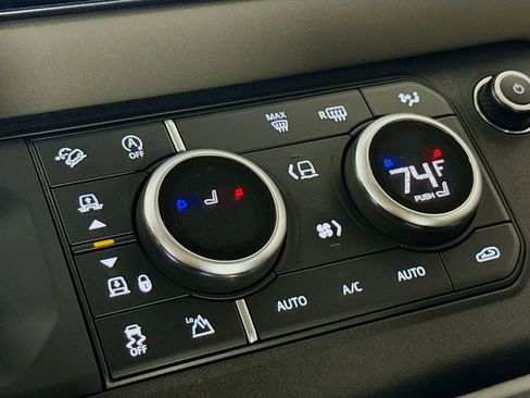 Used 2023 Land Rover Defender 110 S image 21