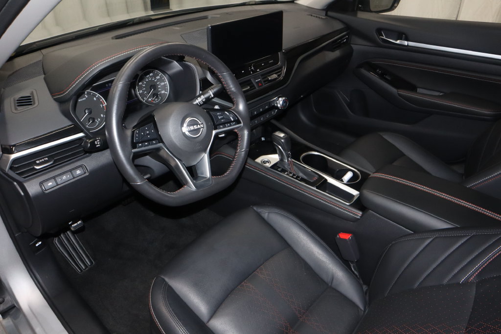 Certified 2023 Nissan Altima 2.5 SR w/ SR Premium Package FWD image 19