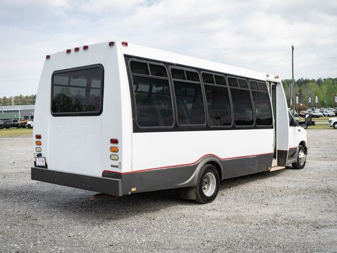 Used 2003 Ford E-450 and Econoline 450 RWD image 9