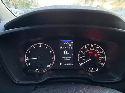 Used 2023 Toyota Corolla SE w/ SE Premium Package FWD image 12