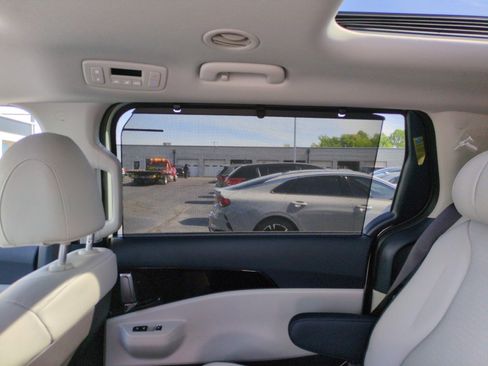 New 2026 Kia Carnival SX Prestige FWD image 43