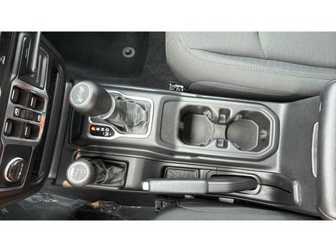 Used 2023 Jeep Wrangler Unlimited Sport AWD/4WD image 17