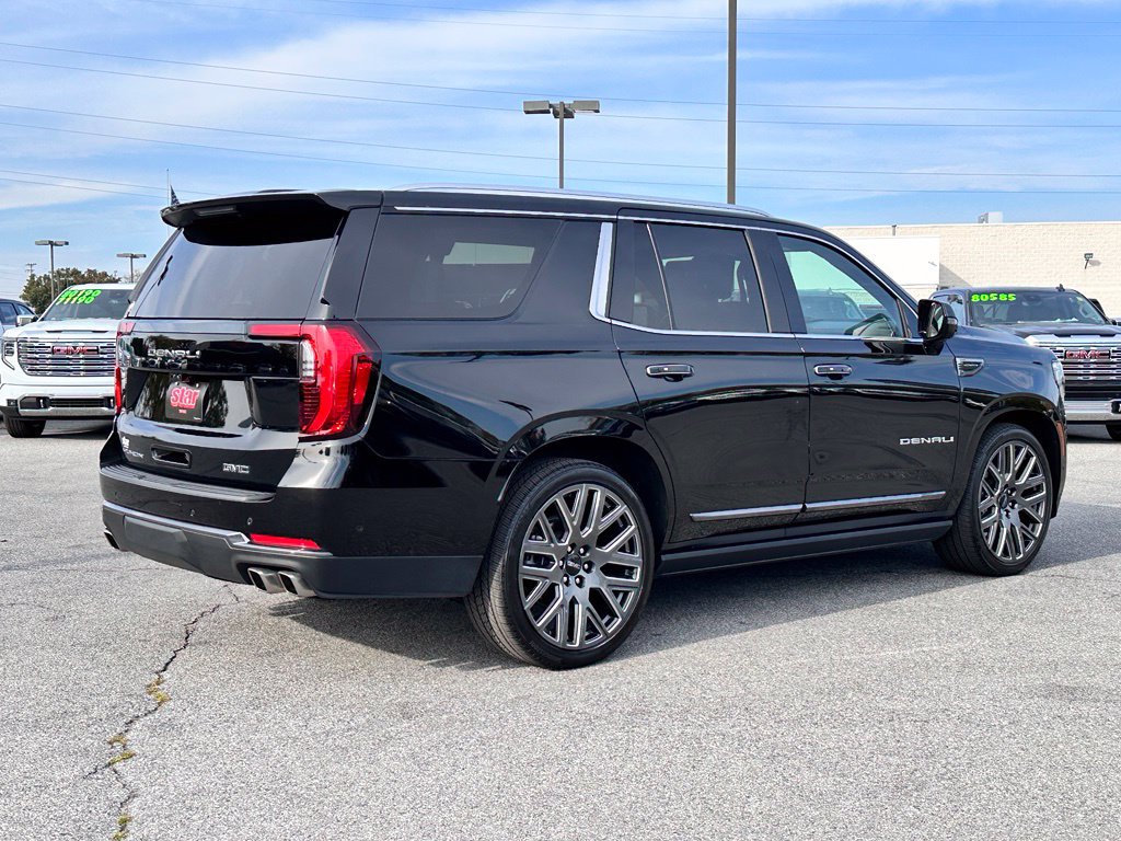 Certified 2025 GMC Yukon Denali Ultimate AWD/4WD image 10