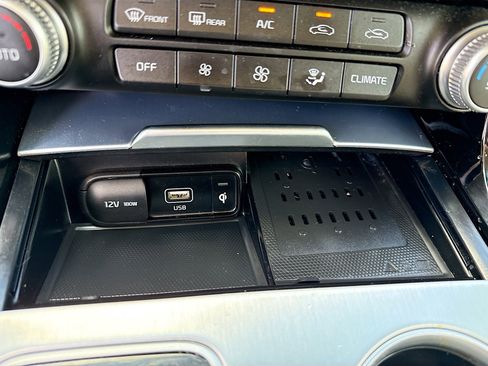 Used 2023 Kia Stinger GT2 image 31