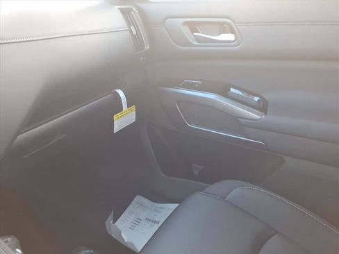 New 2025 Nissan Pathfinder SL image 23