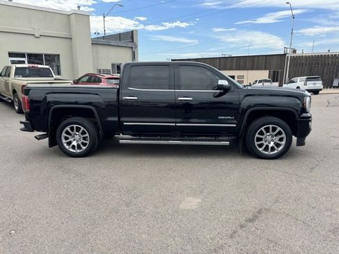 Used 2017 GMC Sierra 1500 Denali image 2