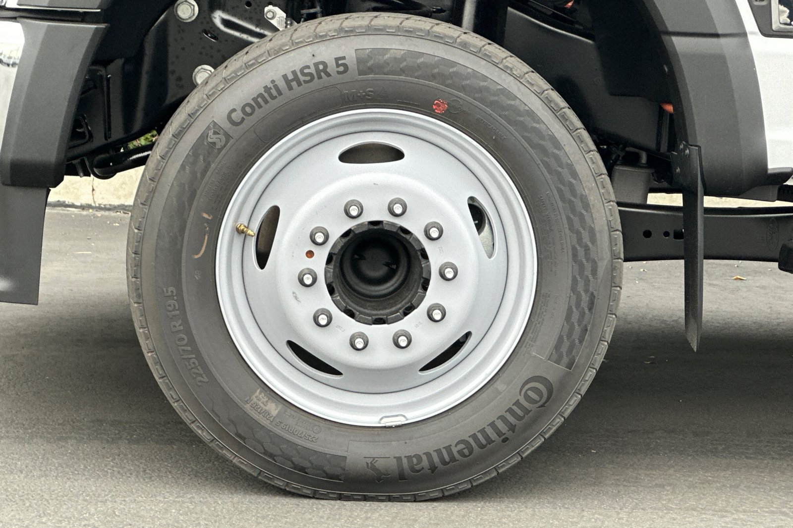 New 2026 Ford F550 2WD Regular Cab Super Duty image 22