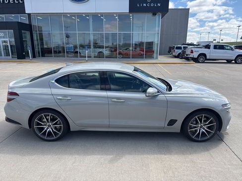 Used 2025 Genesis G70 2.5T image 4