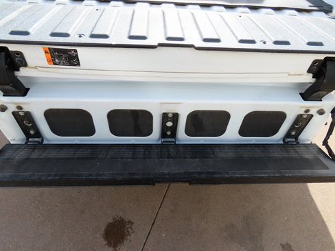 Used 2022 GMC Sierra 1500 SLT w/ SLT Convenience Package image 24