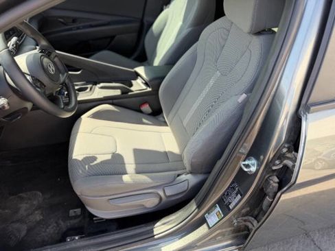 Used 2025 Hyundai Elantra Sport FWD image 15