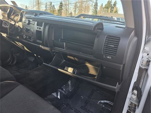 Used 2010 Chevrolet Silverado 1500 LT image 24