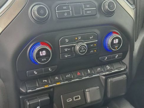 Used 2021 Chevrolet Silverado 1500 LT Trail Boss w/ Convenience Package II AWD/4WD image 15