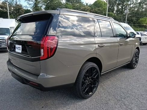 New 2026 Ford Expedition Platinum w/ Stealth Performance Package AWD/4WD image 3