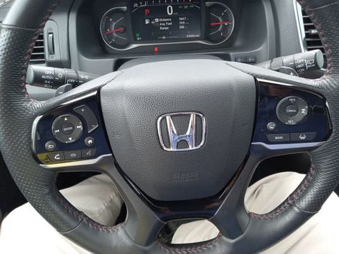 Used 2024 Honda Passport Black Edition image 16