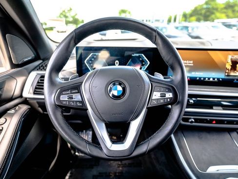 Used 2024 BMW X5 xDrive40i w/ Premium Package AWD/4WD image 16