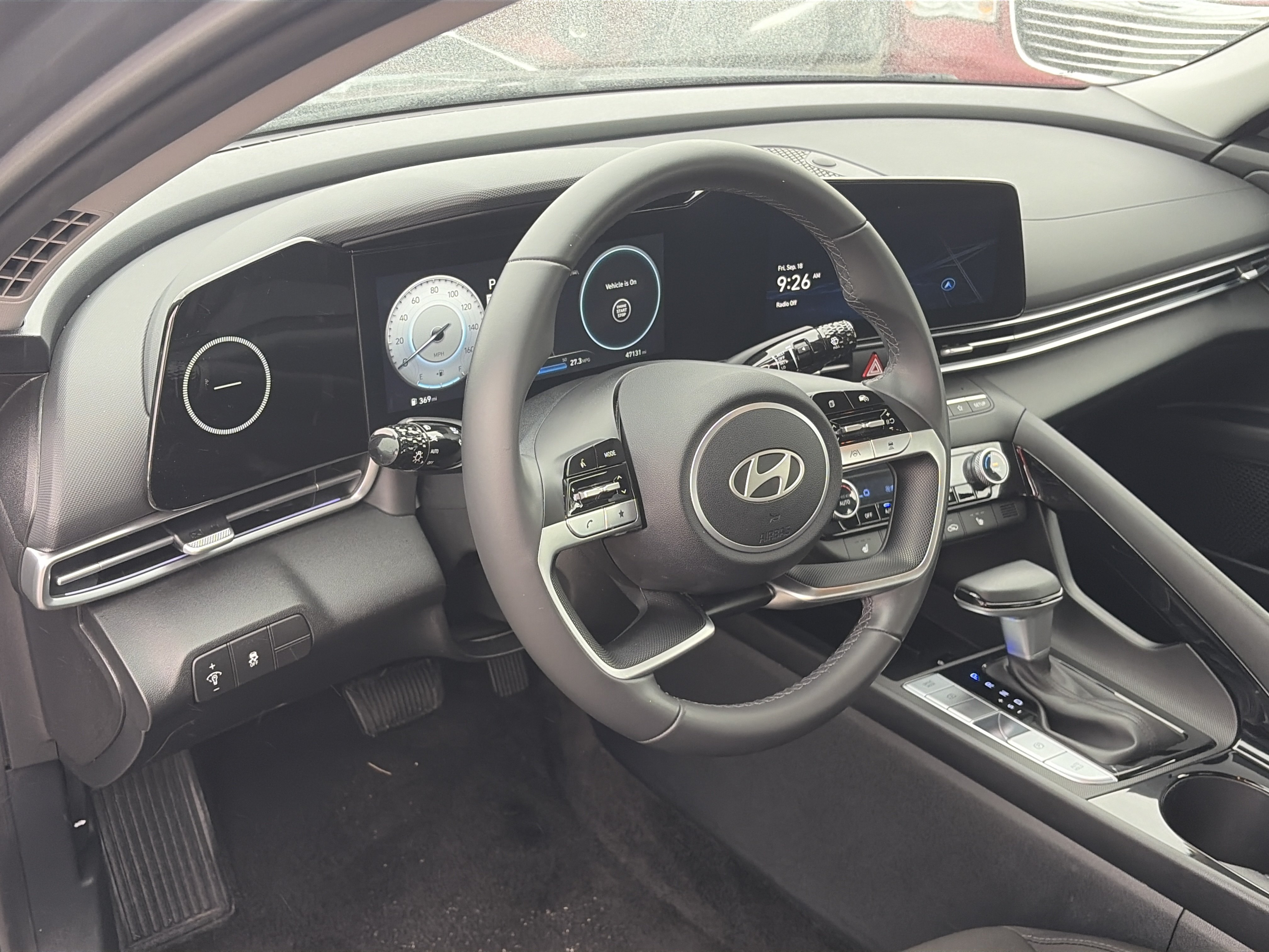 Used 2025 Hyundai Elantra SEL FWD image 16