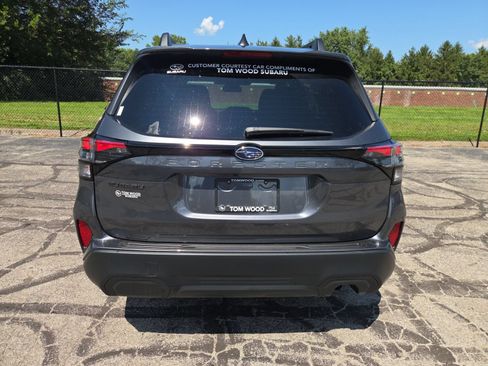 Used 2026 Subaru Forester Premium AWD/4WD image 9