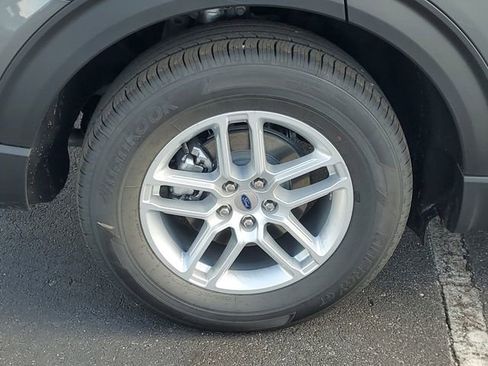 New 2026 Ford Explorer Active image 5