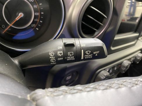 Used 2021 Jeep Wrangler Willys image 28