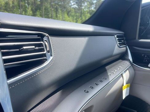 New 2026 Jeep Grand Wagoneer Summit AWD/4WD image 20