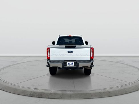 Used 2024 Ford F250 XLT AWD/4WD image 7