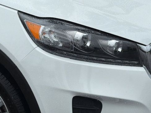 Used 2019 Kia Sorento L image 10