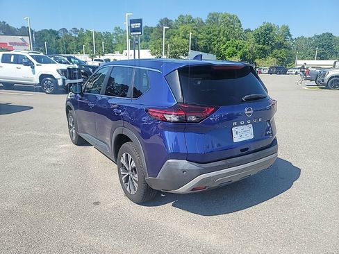Used 2022 Nissan Rogue SV FWD image 4