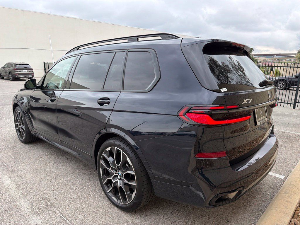 Certified 2024 BMW X7 xDrive40i w/ Executive Package AWD/4WD image 3