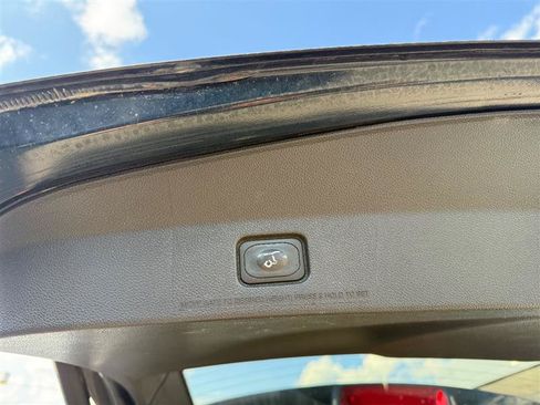 Used 2014 Ford Explorer XLT w/ Equipment Group 202A AWD/4WD image 26