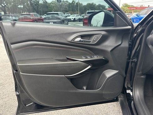 Used 2024 Chevrolet Trax RS w/ Driver Confidence Package image 9