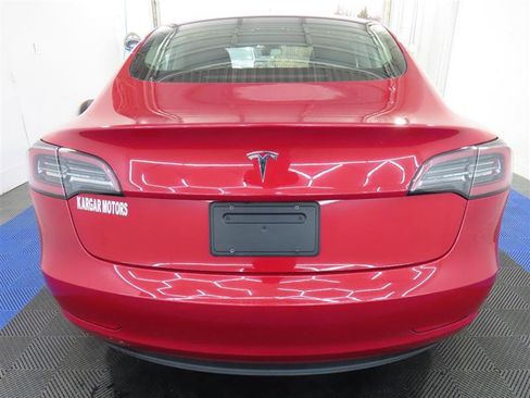 Used 2023 Tesla Model 3 Standard Range image 11