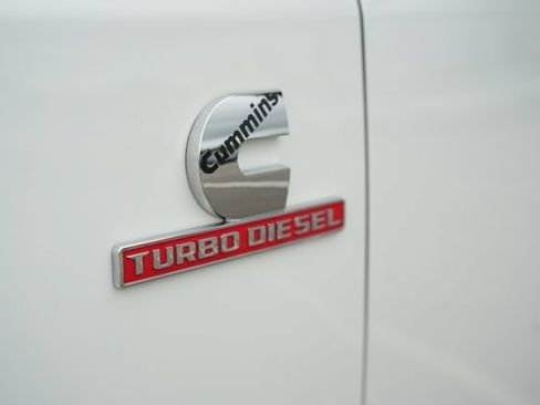 Used 2024 RAM 2500 Big Horn AWD/4WD image 40