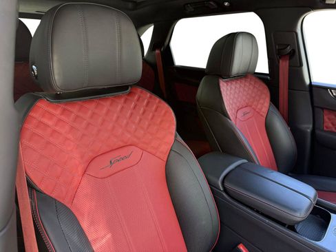 Used 2022 Bentley Bentayga Speed image 55